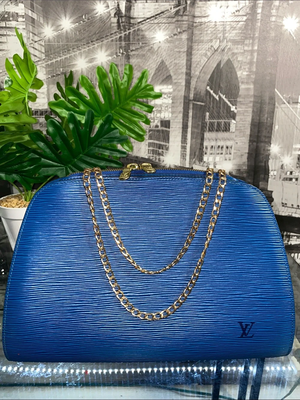 Authentic Rare LOUIS VUITTON Epi Blue Leather Dauphine GM Pouch Bag